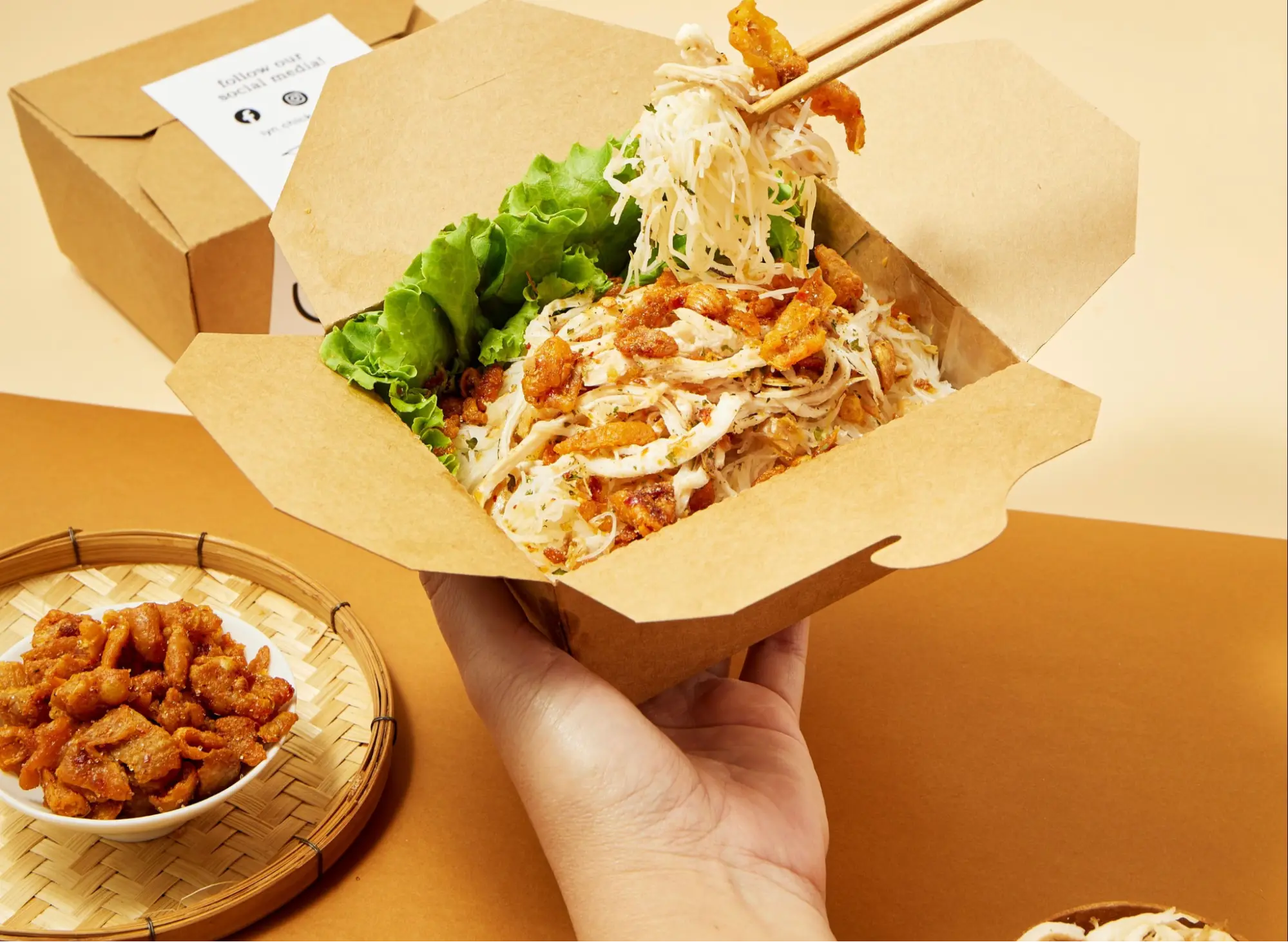 Mee Gai Cheek (Shredded Chicken Noodles)